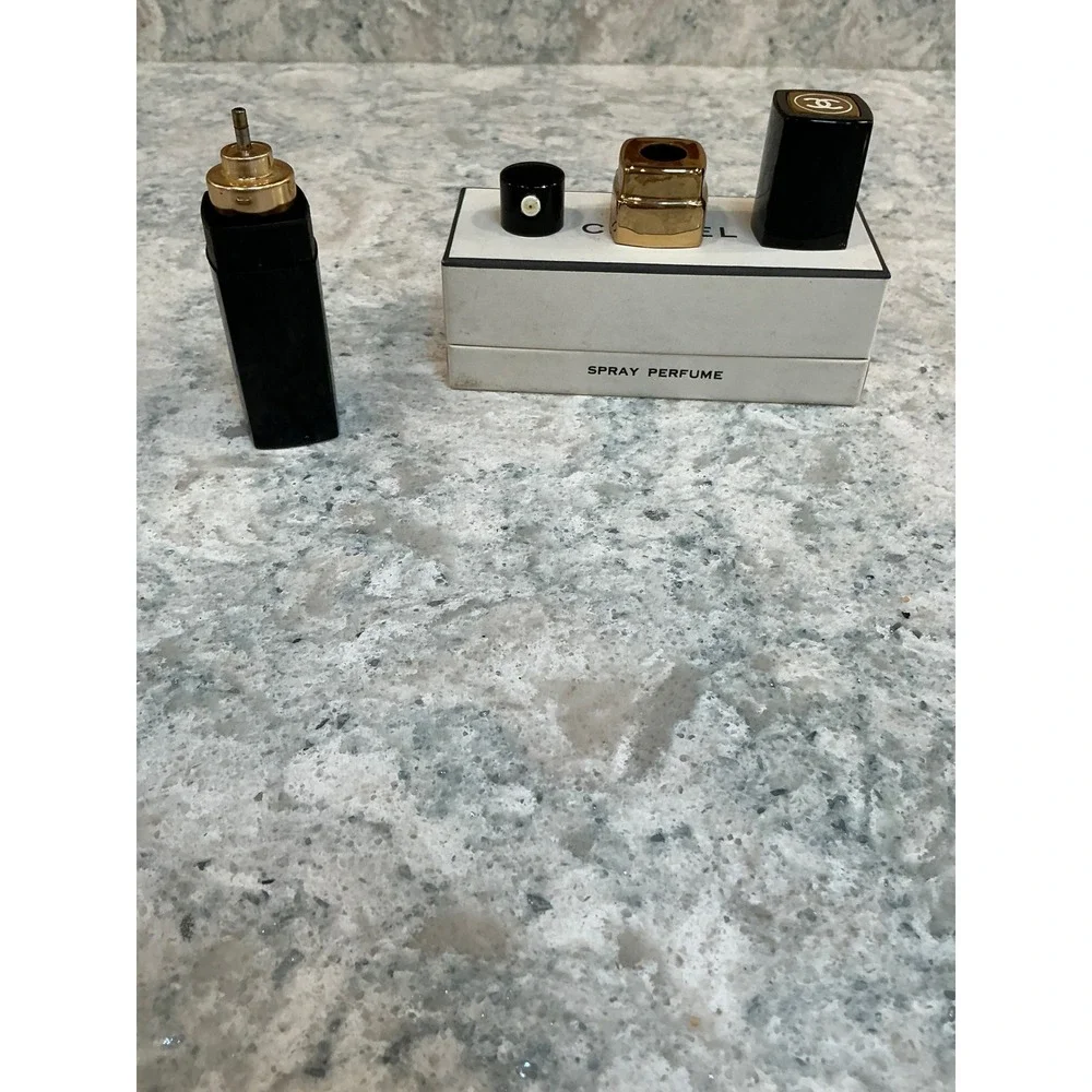 Chanel Spray Perfume No 5 Vintage Black Gold Refillable Atomizer Case with Box